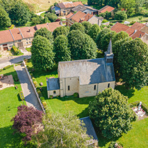 Vue aérienne de l'église de Bulson