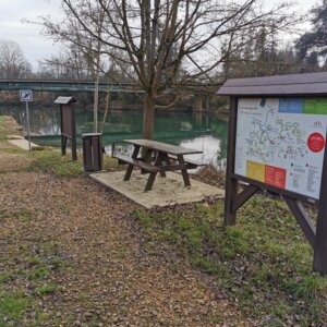 Accès Voie Bleue à Mouzon