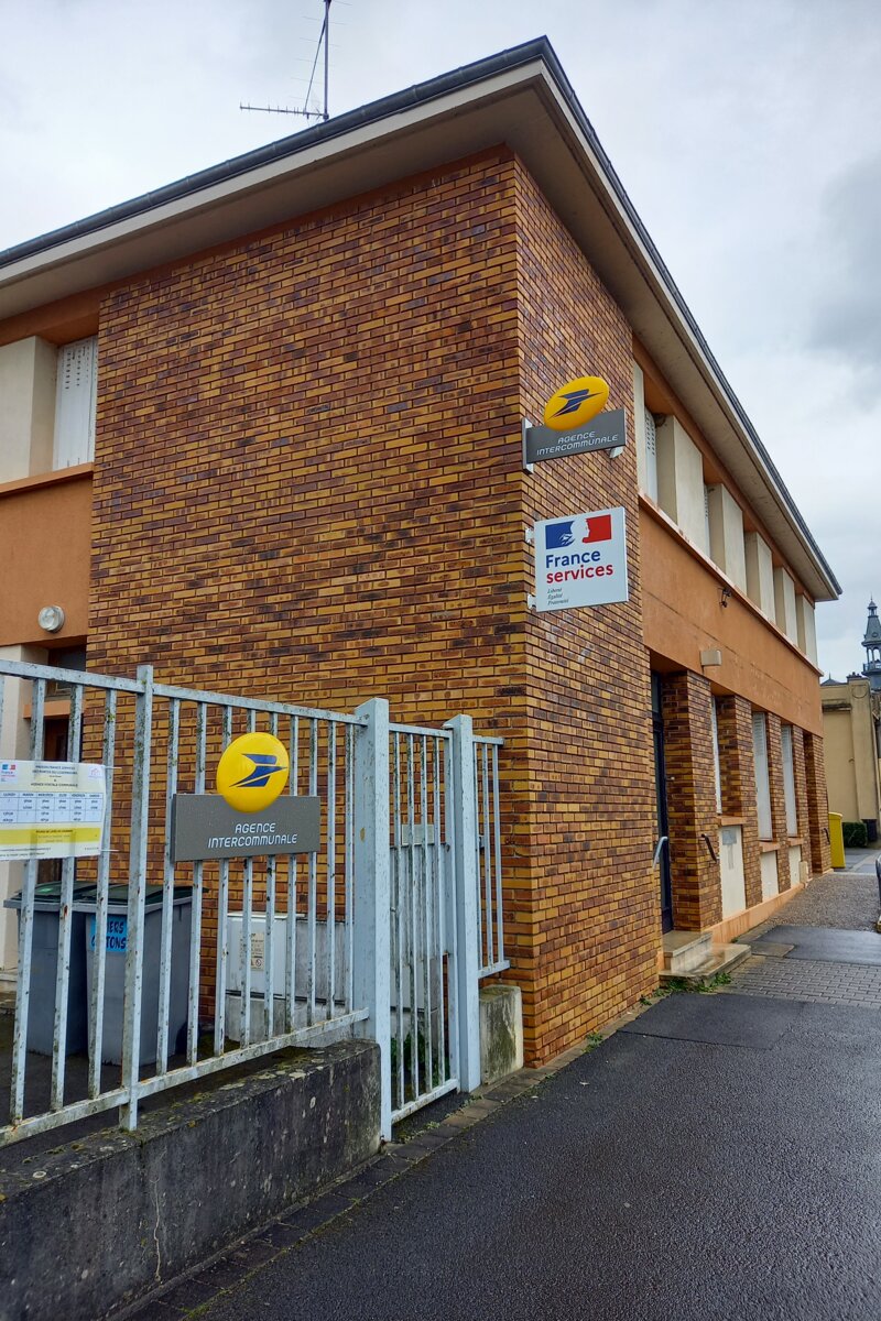 Devanture Maison France Services Mouzon