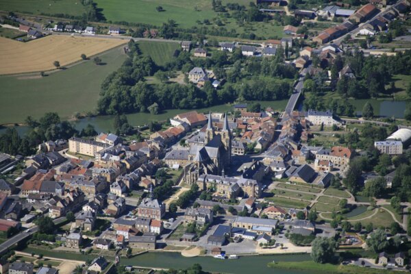 Photo : Vue Aérienne de Mouzon