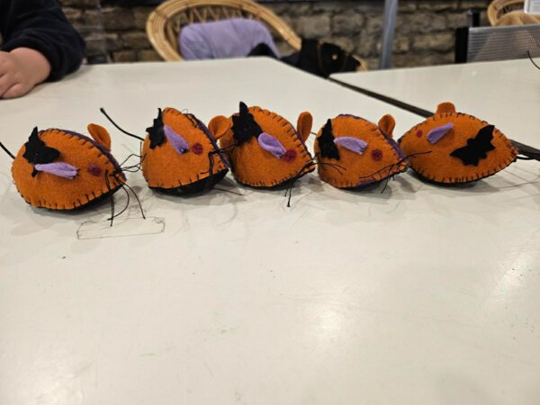 Atelier "couture d'une petite souris"