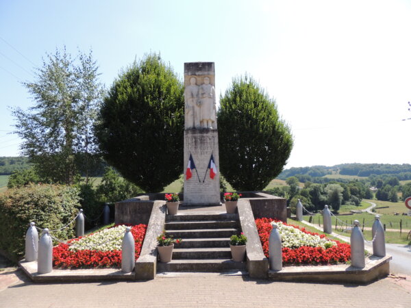 Photo : Monument aux Morts de Margny