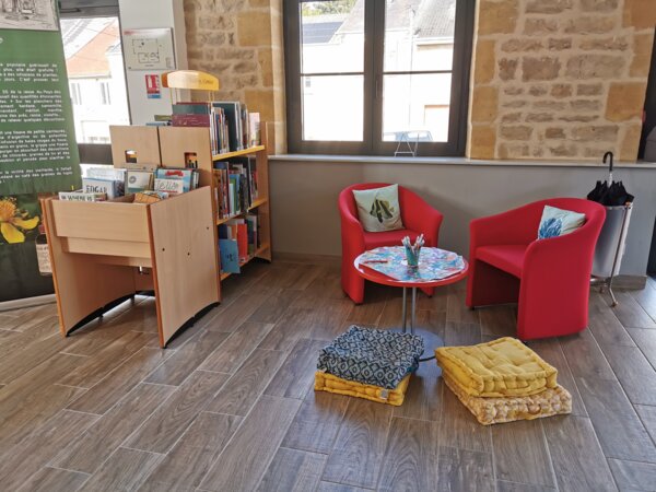 Photo : Espace Jeunesse Bibliothèque Messincourt