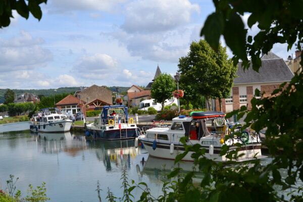 Photo : Halte Fluviale de Mouzon
