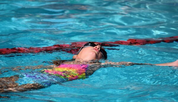 Photo : Perfectionnement de la Natation Enfant