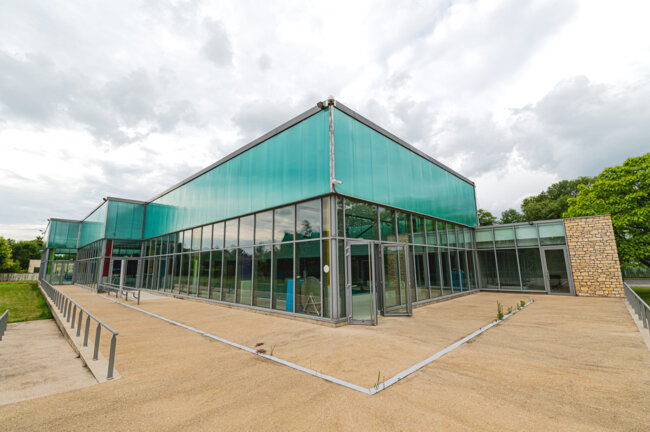 Photo : Devanture Centre Aquatique Camourau