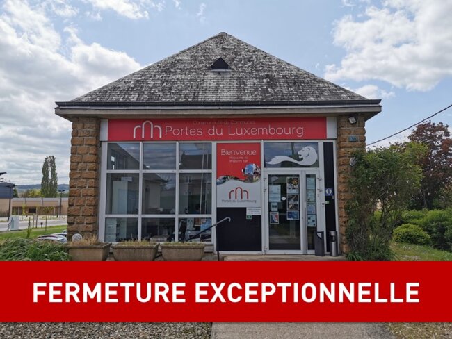 Photo : Devanture et entrée CCPL avec bandeau fermeture exceptionnelle